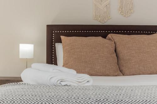 Bargain Memphis apartment w HDTV & WiFi in Memphis, USA