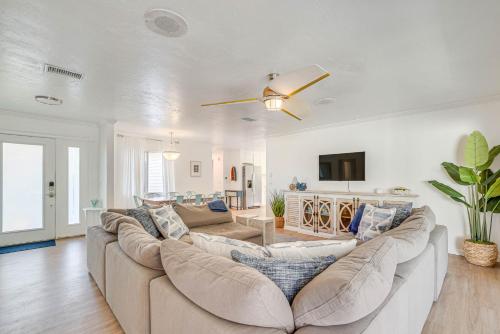 Riverfront Home with Boat Dock and Kayaks! in Crystal River, USA