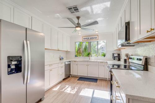 Riverfront Home with Boat Dock and Kayaks! in Crystal River, USA