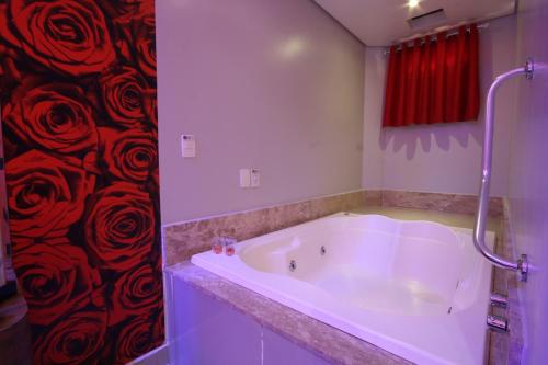อ่างแช่น้ำร้อน, Karinho Hotel 4 in ซานโต้ อังเดร