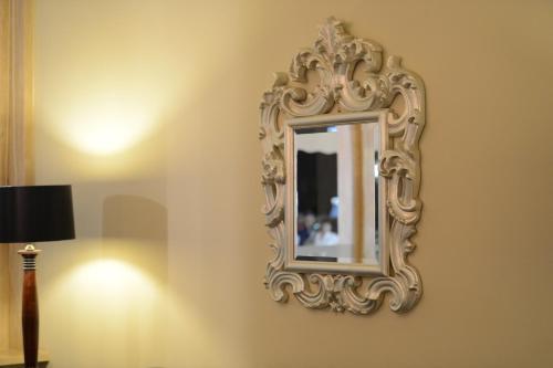 Central Hotel - image 11