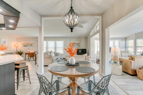 La Bella Vita Home Less Than 1 Mi to Surfside Beach - image 10