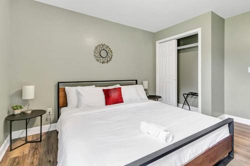 2 Units, Near Dwtn - American Oasis, Huntsville (Foto 4)