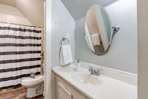 Dauphin District Darling #3-Downtown Restaurants - image 12