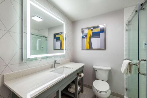 King Suite - Accessible/Non-Smoking