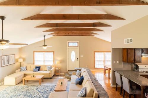 Interior Stonework Great Spot- Delightful Doubles in Columbus, USA