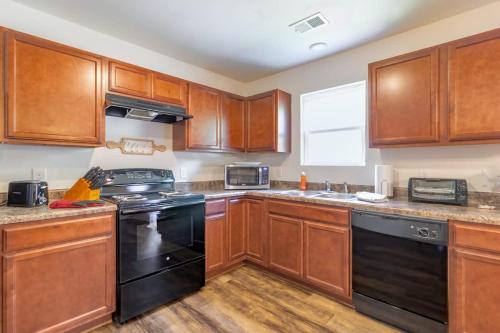 The Modern Guest House Benning in Your Backyard in وسط مدينة كولومبوس