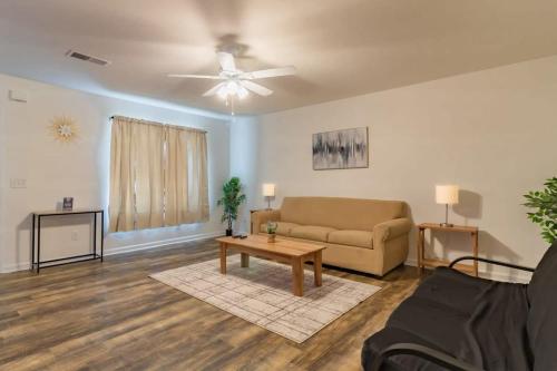 The Modern Guest House Benning in Your Backyard in وسط مدينة كولومبوس