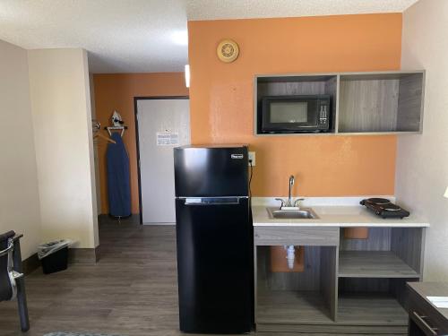 Quality Inn & Suites Columbia - image 10