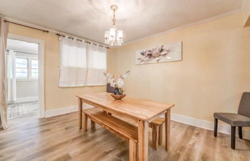 Near Shopping & Dining- Magic in Midtown- 2 Units in Memphis, USA