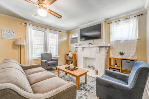 Near Shopping & Dining- Magic in Midtown- 2 Units in Memphis, USA
