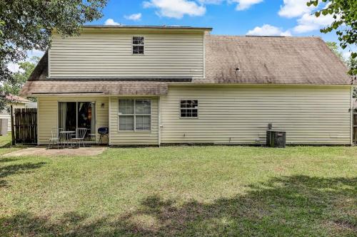 Fenced Yard Family Friendly Laurelwood Lodging