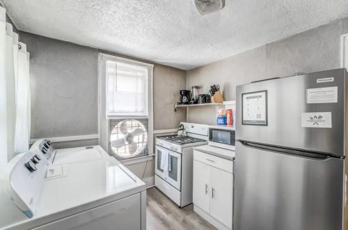 Near Shopping & Dining- Magic in Midtown- Unit B in Memphis, USA