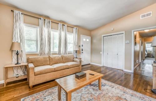 Mins to Graceland & Airport- Whitehaven Hideaway Mins to Graceland & Airport- Whitehaven Hideaway