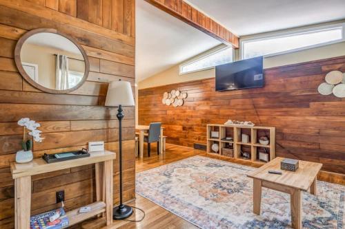 Mins to Graceland & Airport- Whitehaven Hideaway Mins to Graceland & Airport- Whitehaven Hideaway