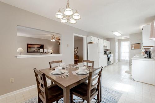 Idyllic in Irmo-Close to Lake Murray-Ft Jackson-Outdoor Adventures in Irmo, USA