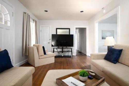 Birmingham Bungalow- less the 10 Mins from Downtown in Birmingham, USA
