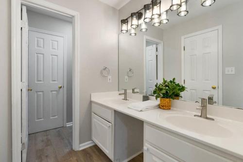 Trailwood Knoll Hideaway in Raleigh, USA