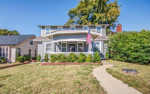 The Big Gray Hideaway in Memphis, USA