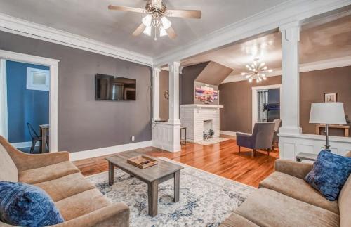 The Big Gray Hideaway in Memphis, USA