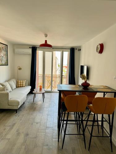 Appartement T3 Traversant 53m2 Marseille vue mer 1