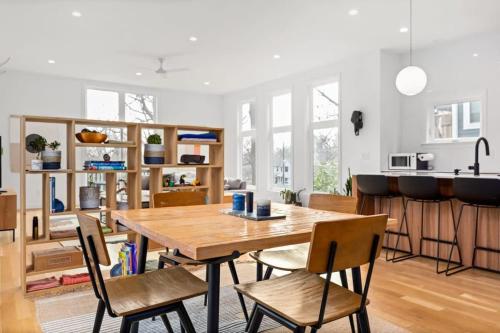 The Raleighy Modern Craftsman in Raleigh, USA