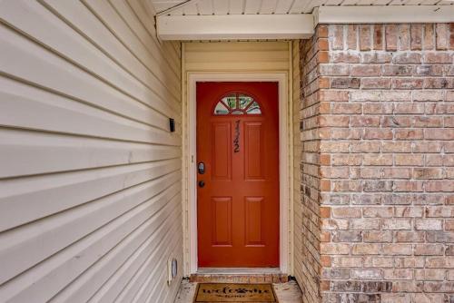 Near Hospital and Downtown- Lodging on Leghorn Near Hospital and Downtown- Lodging on Leghorn