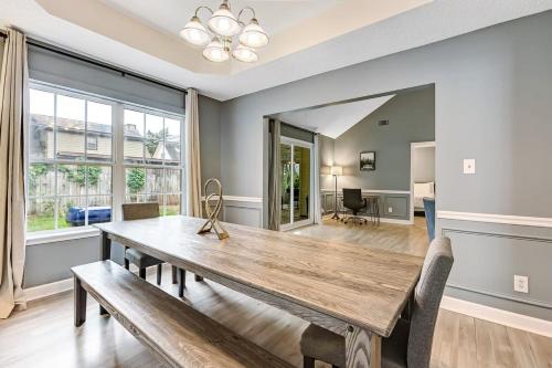 Near Hospital and Downtown- Lodging on Leghorn Near Hospital and Downtown- Lodging on Leghorn