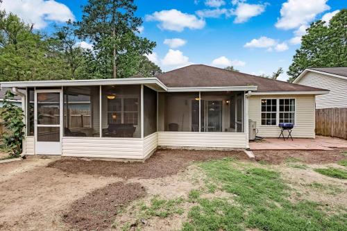 Near Hospital and Downtown- Lodging on Leghorn Near Hospital and Downtown- Lodging on Leghorn