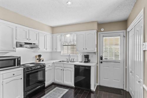 10 Mins to Tiger Stadium South Burbank Bungalow in Baton Rouge, USA
