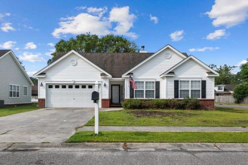 Near Airport-20 Min to Downtown- Chucktown Retreat in Charleston, USA