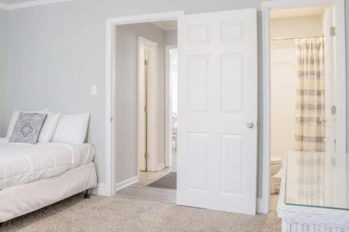 The Graduation Getaway Near Downtown & Benning - image 7