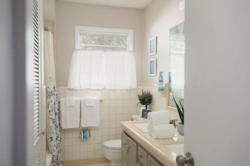 The Highland Hideaway 5 Min to Five Points - main image