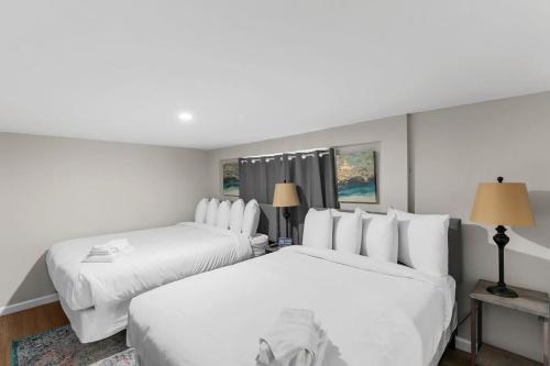Near Hospital & Dining- Beds on Broadmoor - Unit B in Birmingham, USA