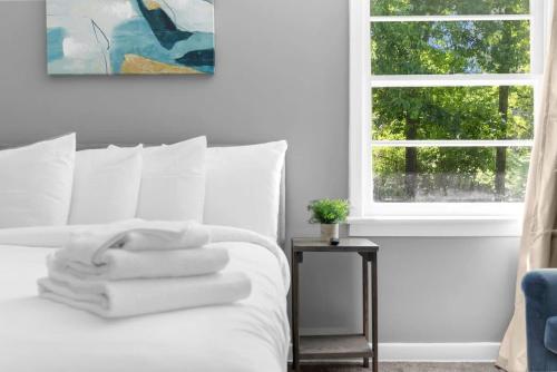 Near Hospital&Dining-Beds on Broadmoor- Both Units in Birmingham, USA