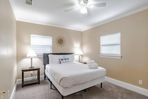 Sunny Side at Dog River-Dock Lake Fenced Yard - image 12