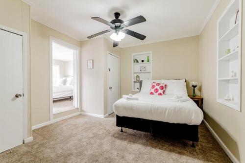 Adorable on Taylor-15 mins to Downtown--- Front Unit, Columbia (photo 9)