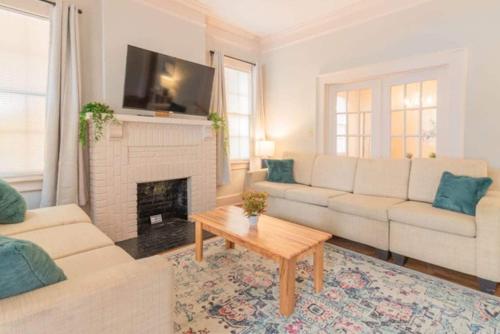 Near Downtown Parks & Museum - Midtown Two-Units