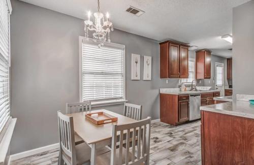 Happy on Haddington- Easy access to I-240 in Memphis, USA