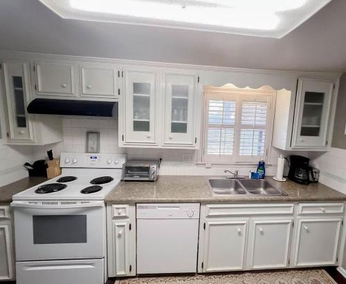 The Regal Courtyard Retreat 5 Min to ASU