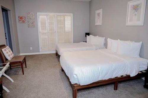 The Regal Retreat – Montgomery, AL