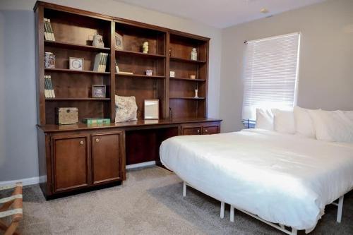 The Regal Retreat – Montgomery, AL