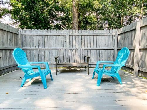 Bettys Bungalow- Mins to Space Center & Downtown! in Madison, USA