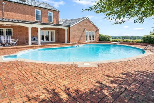 Oak Hill- Main House in Somerset, USA