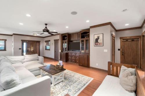 EXTREME MAKEOVER HOME 5 MINs to Campbell - image 9