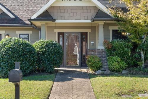 EXTREME MAKEOVER HOME 5 MINs to Campbell - image 10