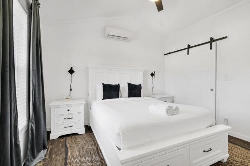 Near Hiking at Green Mountain - Tiny Stay Getaway in Owens Cross Roads, USA