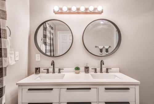 Modern Ranch in East Memphis in Memphis, USA