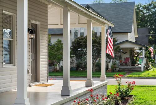 The Heart of Merrimack Historic Mansion - image 2