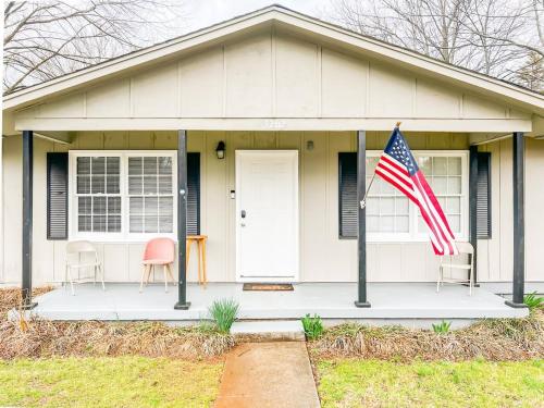 Boswell Bungalow-Large Yard-Pets-Wifi